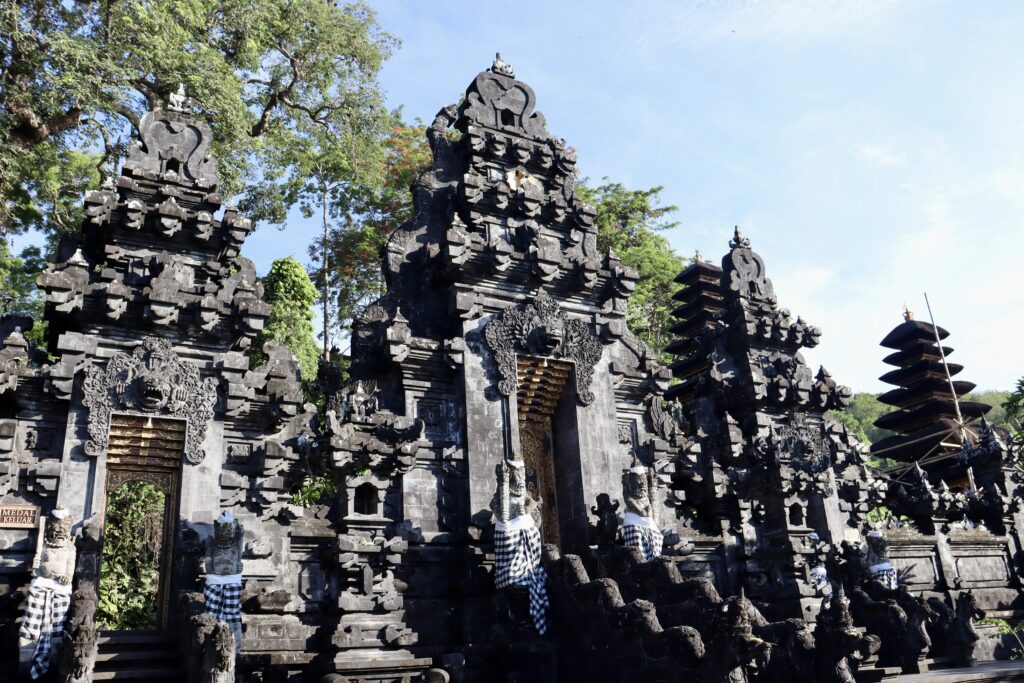 ゴアラワ寺院