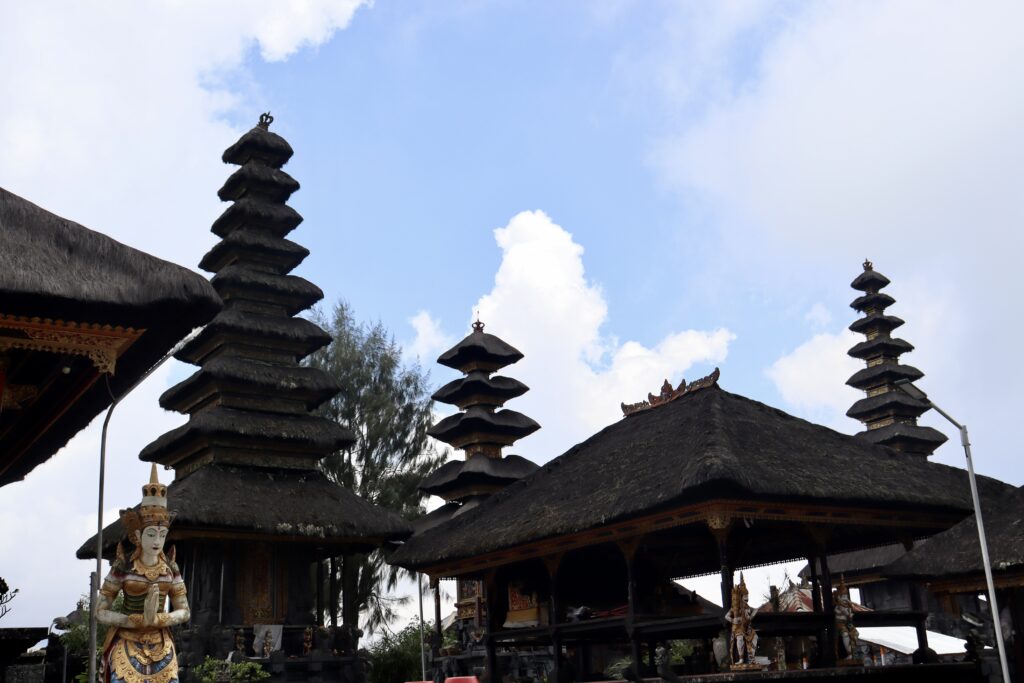 ウルンダヌバトゥール寺院