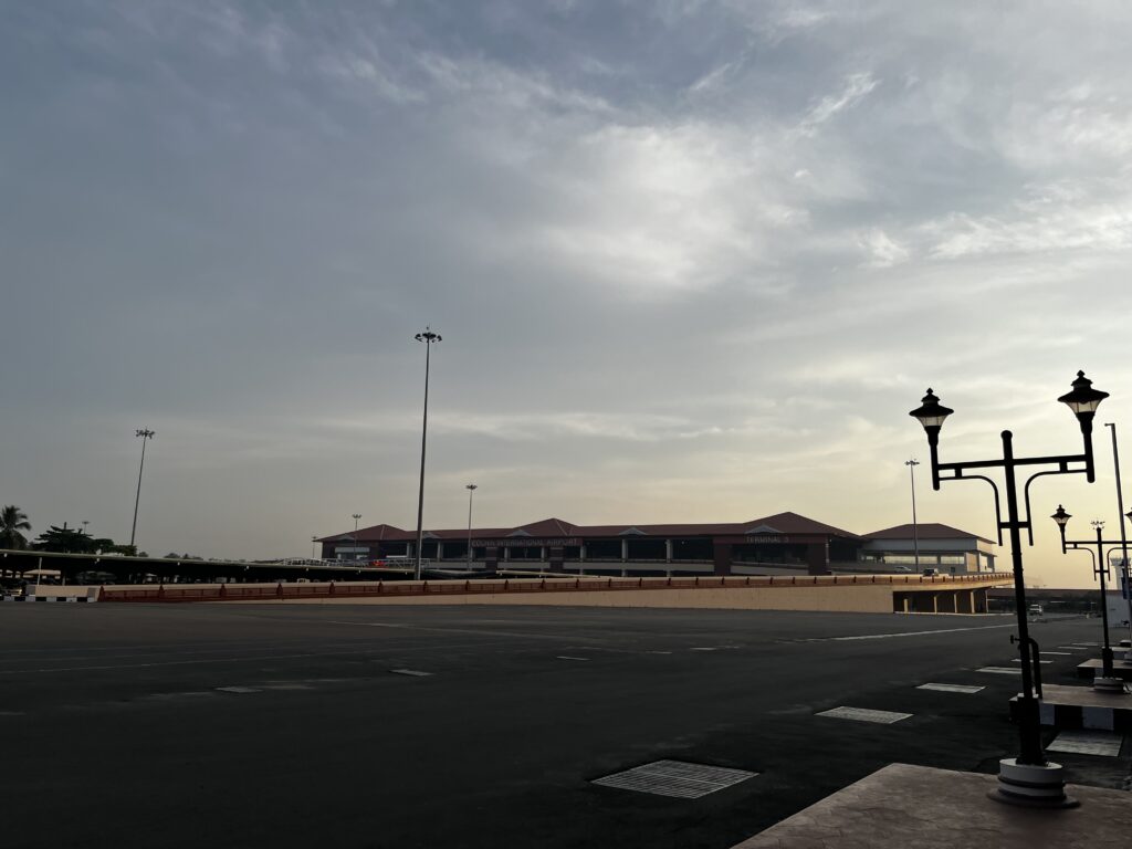コチ空港