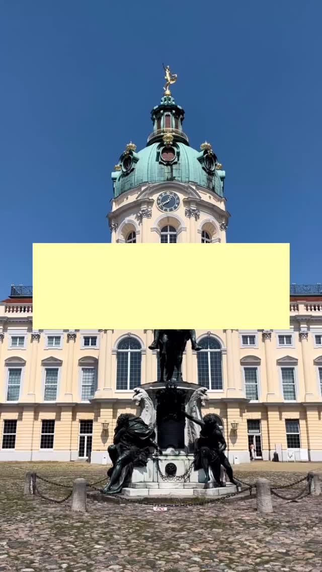 シャルロッテンブルク宮殿は、ベルリンに残るプロイセン王国の宮殿。
プロイセン王フリードリヒ1世が1699年に妃ゾフィー・シャルロッテのために建設。#世界一周 #バックパッカー #ヨーロッパ #europe #ドイツ #germany #ベルリン #berlin #シャルロッテンブルク宮殿 #schlosscharlottenburg #charlottenburg #charlottenburgpalace #世界遺産 #worldheritagesite